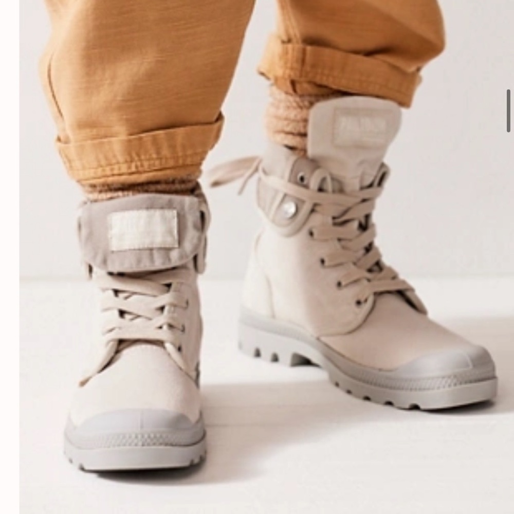 Palladium baggy boots—7.5